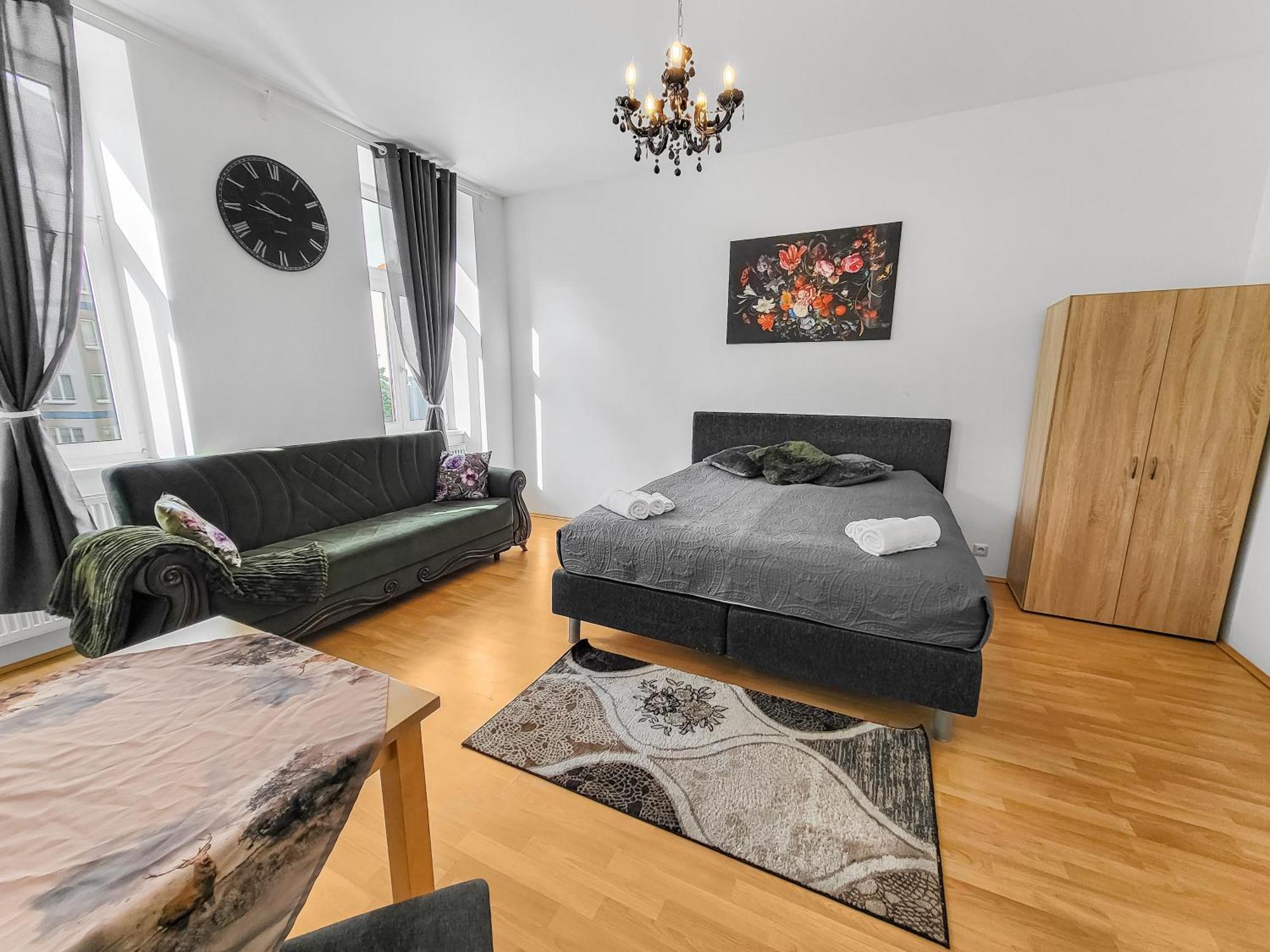 Elegant Three-Bedroom Suite Vienna Exterior photo