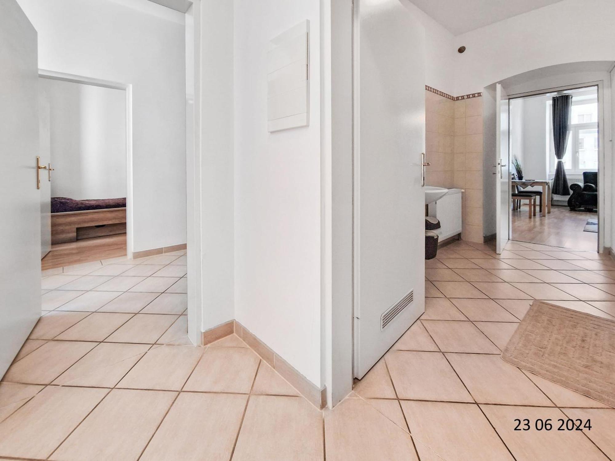 Elegant Three-Bedroom Suite Vienna Exterior photo