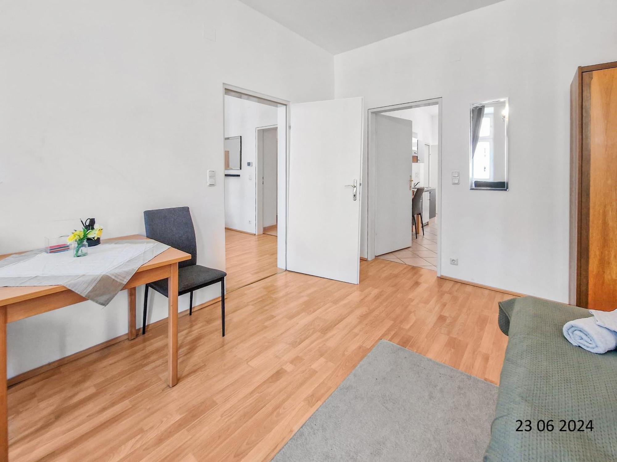 Elegant Three-Bedroom Suite Vienna Exterior photo