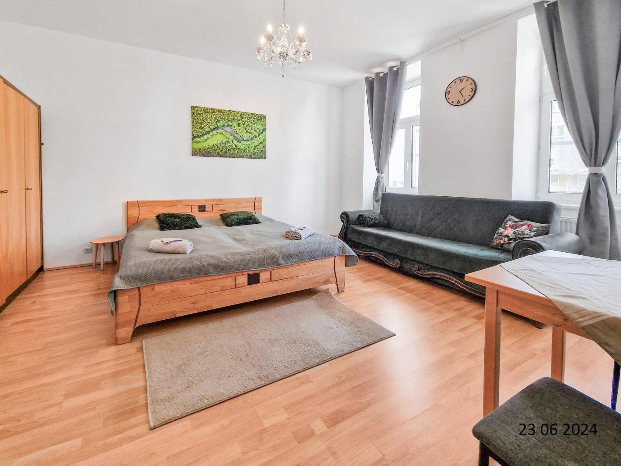 Elegant Three-Bedroom Suite Vienna Exterior photo